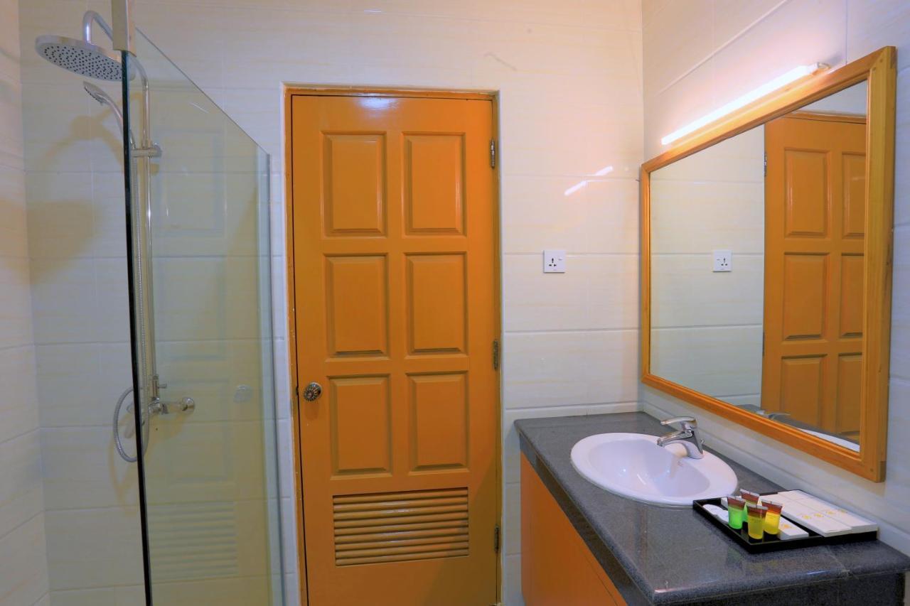 โรงแรม Glorious 3*